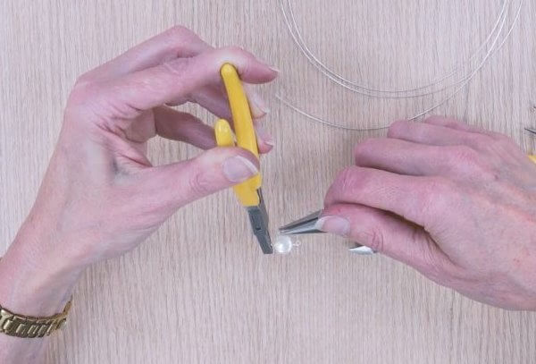 bead-with-double-loop-1024×576